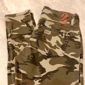 Vanity Skinny Camouflage Jean’s
